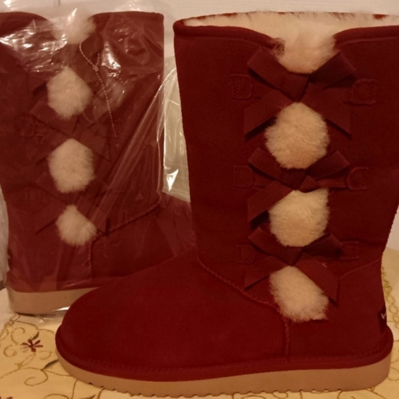 BEAUTIFUL, UNIQUE COLOR, UGG boots! - Picture 3 of 7